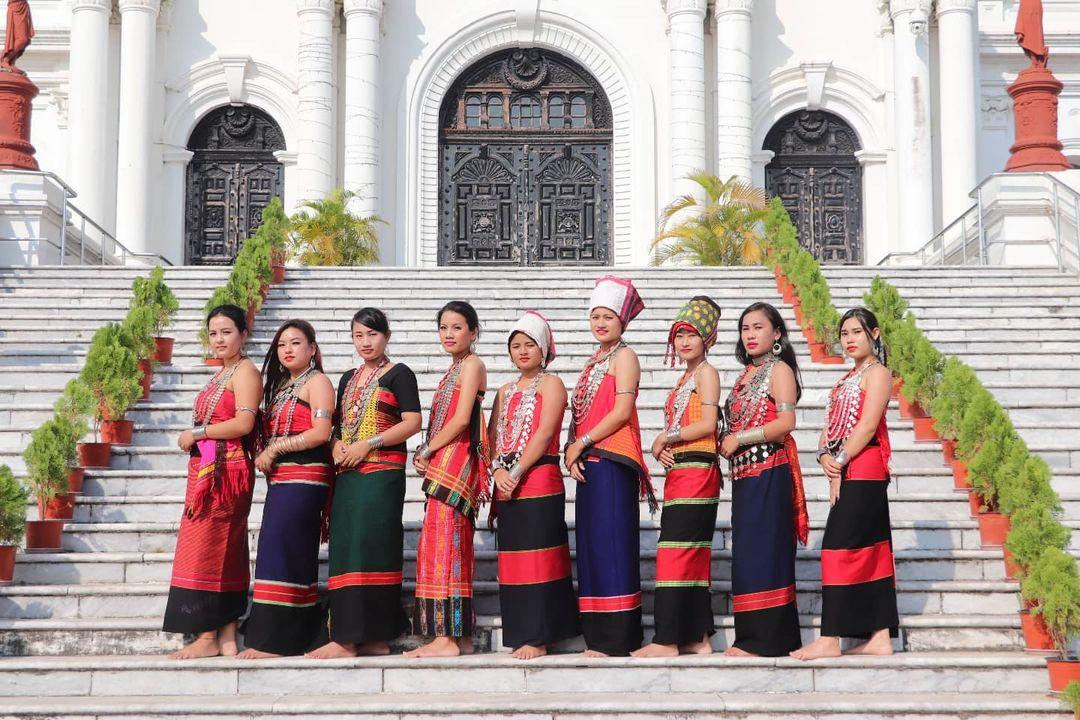File:Tripura girls in their traditional attire.jpg - Wikimedia Commons