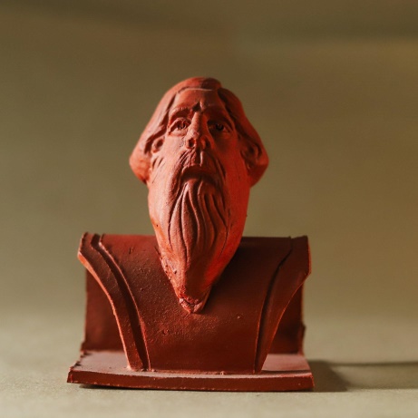 Terracotta Rabindranath Tagore Sculpture | Handcrafted Bengal Art – BONGONIKETAN